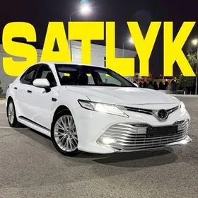 Toyota Camry 2018