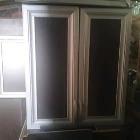 кухонный гарнитур.