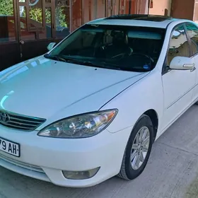 Toyota Camry 2004