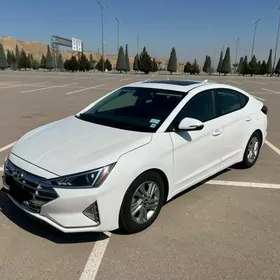 Hyundai Elantra 2020