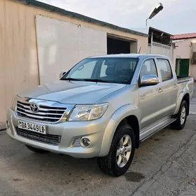 Toyota Hilux 2015