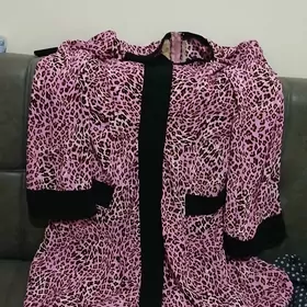 Bir gezek giÿlen koynek arassa