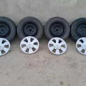 Toyota diska pak 215/60/16 kal