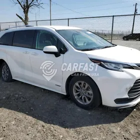 Toyota Sienna 2021