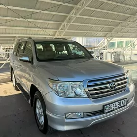 Toyota Land Cruiser 2011