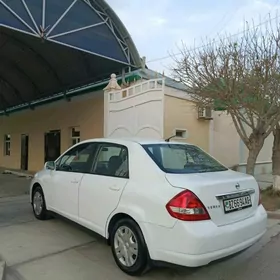 Nissan Versa 2010
