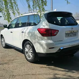 Nissan Pathfinder 2019