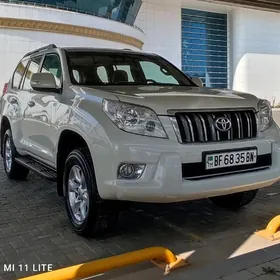 Toyota Land Cruiser Prado 2013