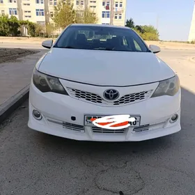Toyota Camry 2013