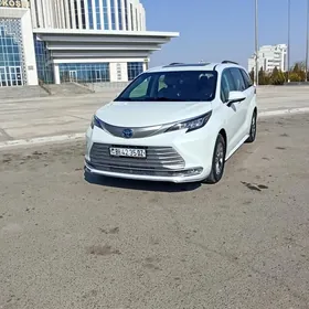 Toyota Sienna 2023