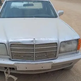 Mercedes-Benz C280 1982