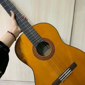 Gitara yamaha C70