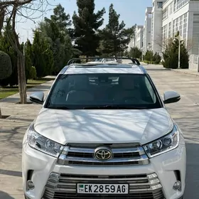 Toyota Highlander 2019