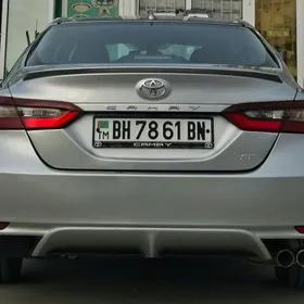 Toyota Camry 2021