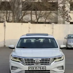 Volkswagen Passat 2021