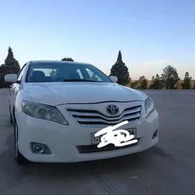 Toyota Camry 2010