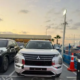 Mitsubishi Outlander 2026