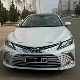 Toyota Camry 2022