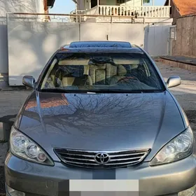 Toyota Camry 2005