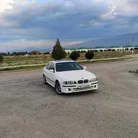 BMW E39 2001