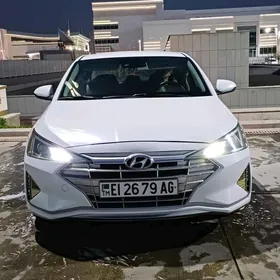 Hyundai Elantra 2020