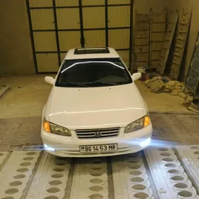 Toyota Camry 2000