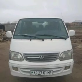 Toyota Hiace 2012