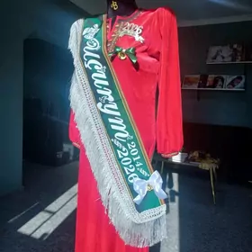 прокат красный платья