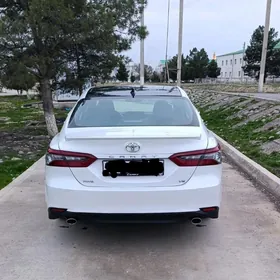 Toyota Camry 2022