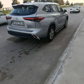 Toyota Highlander 2020