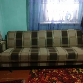 Диван,компьютер.стол,гладилка,