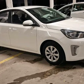 Kia Rio 2021