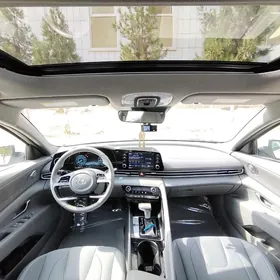 Hyundai Elantra 2021