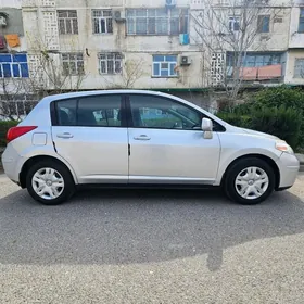 Nissan Versa 2010