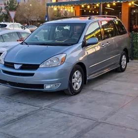 Toyota Sienna 2005