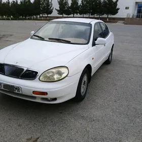 Daewoo Leganza 1998
