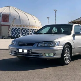Toyota Camry 2001