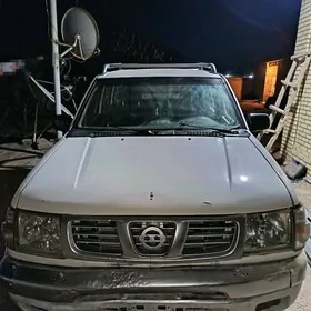 Nissan Navara 2003