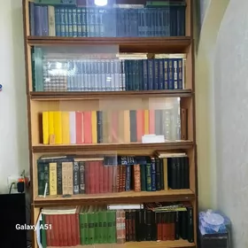 книжные полки