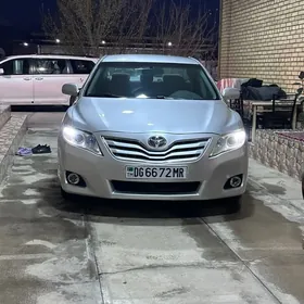Toyota Camry 2010