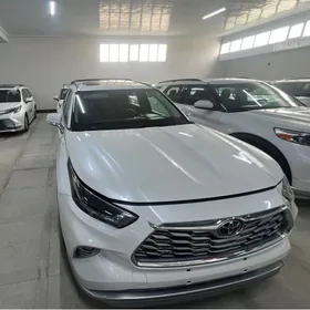 Toyota Highlander 2022