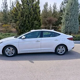 Hyundai Elantra 2020