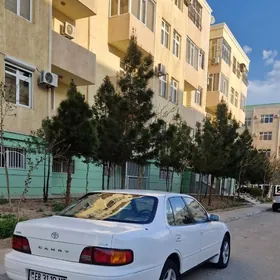 Toyota Camry 1992