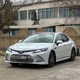 Toyota Camry 2024