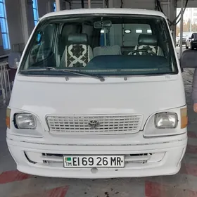 Toyota Hiace 2000