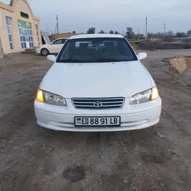 Toyota Camry 2001