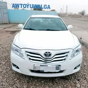 Toyota Camry 2010