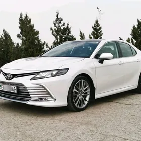 Toyota Camry 2024