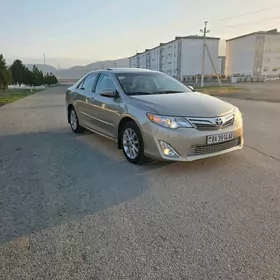 Toyota Camry 2013