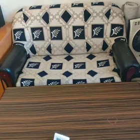 диван двухместный